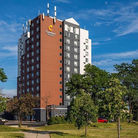 Comfort Hotel Airport North Toronto Exterior photo